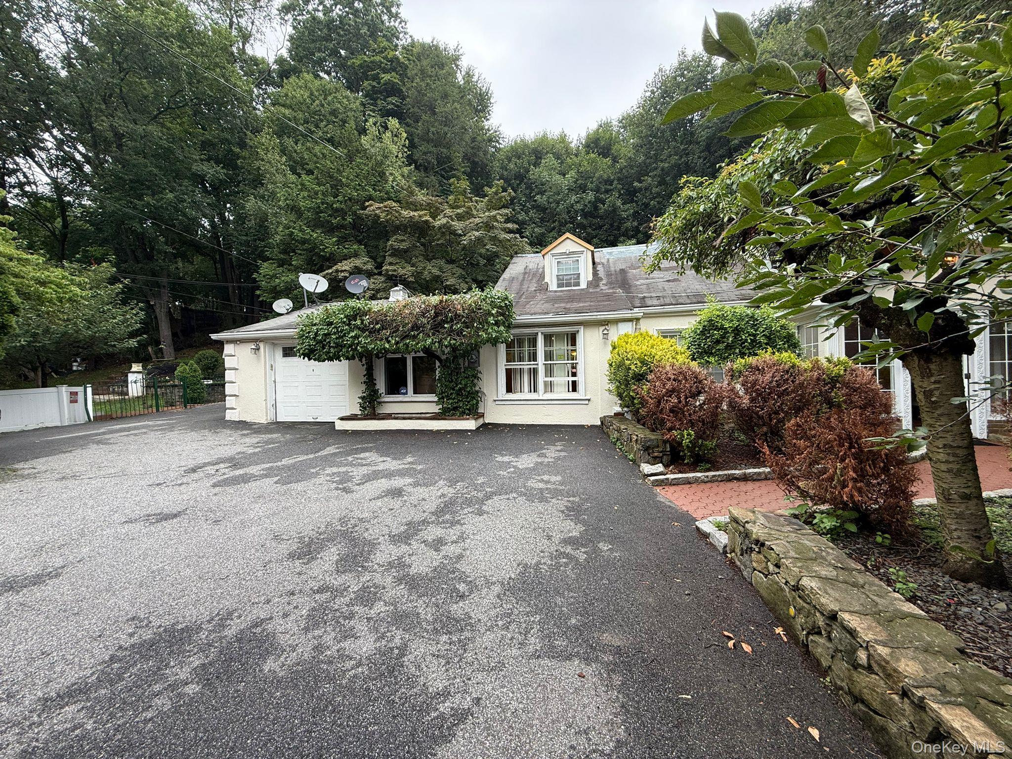 Photo 4 of this property