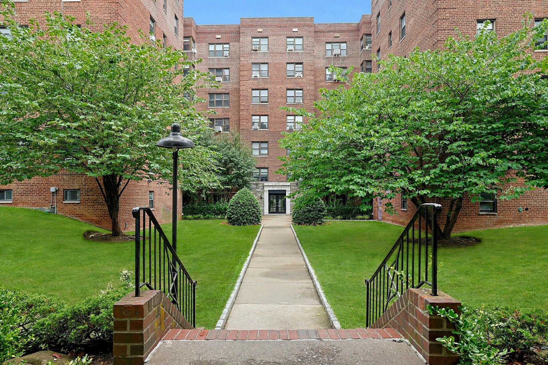 Welcome to this spacious and affordable 2-bedroom, 1-bath apartment in...