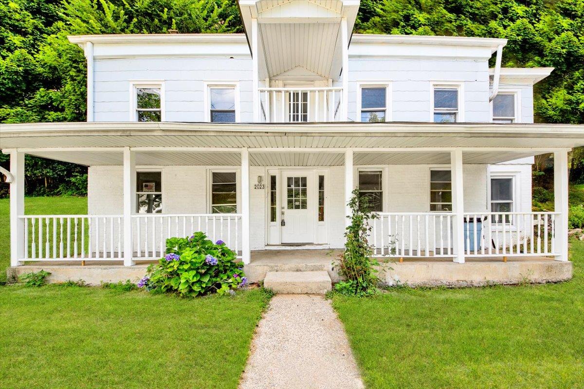 This beautifully renovated home is legally a 3-bedroom, 1-bath, but fe...