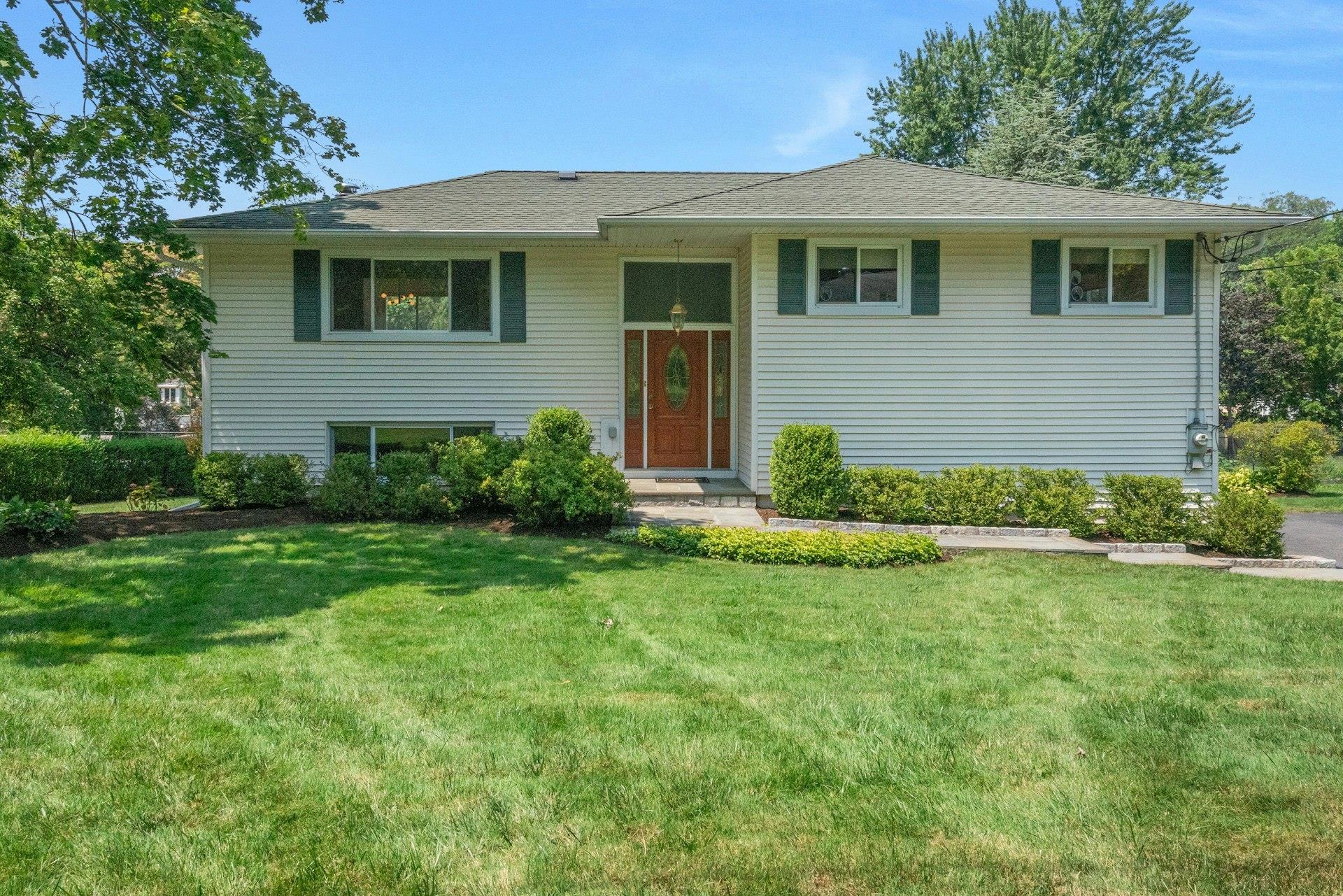 A lovely Raised Ranch sitting on a quiet cul-de-sac, 4 Redway is a wel...