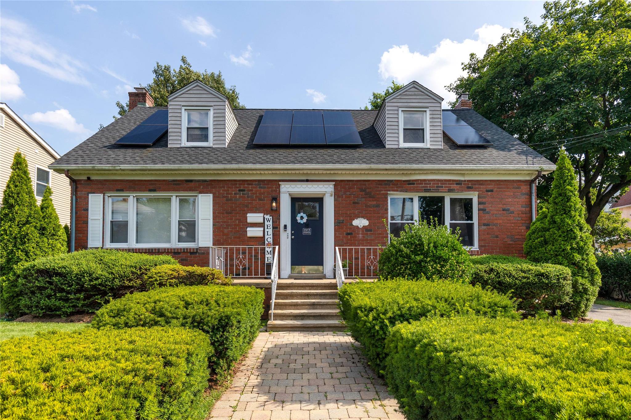 Welcome home to this bright and airy 3-bedroom unit on the 2nd floor o...