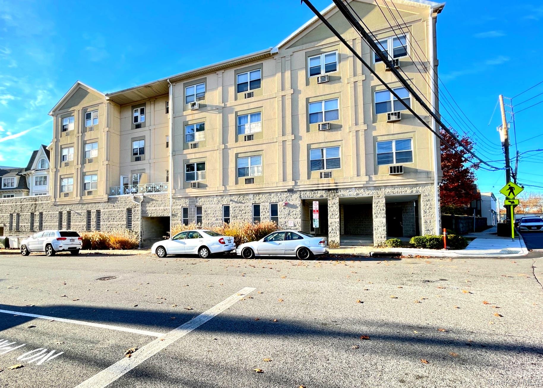 One-Bedroom Condo in the Heart of Mamaroneck – Welcome to Village Plaz...