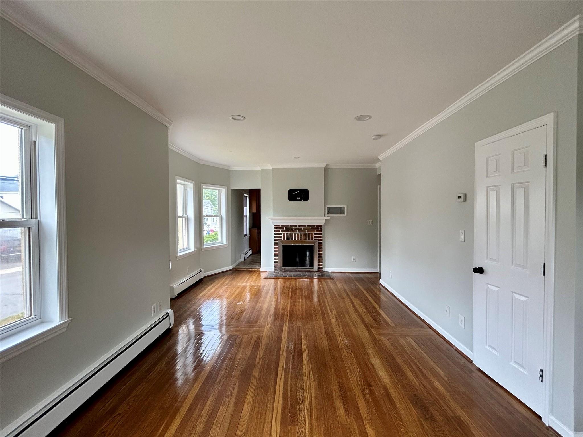 Spacious 3-bedroom apartment in the heart of Rye! This versatile unit...