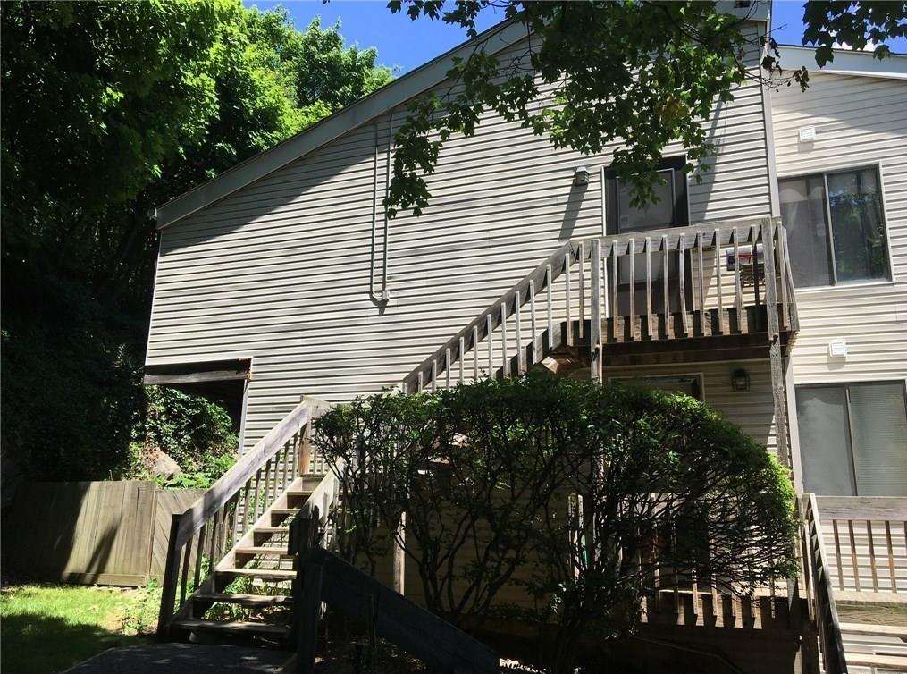 Welcome to Hillside Village! 948 square feet renovated unit with 2 bed...