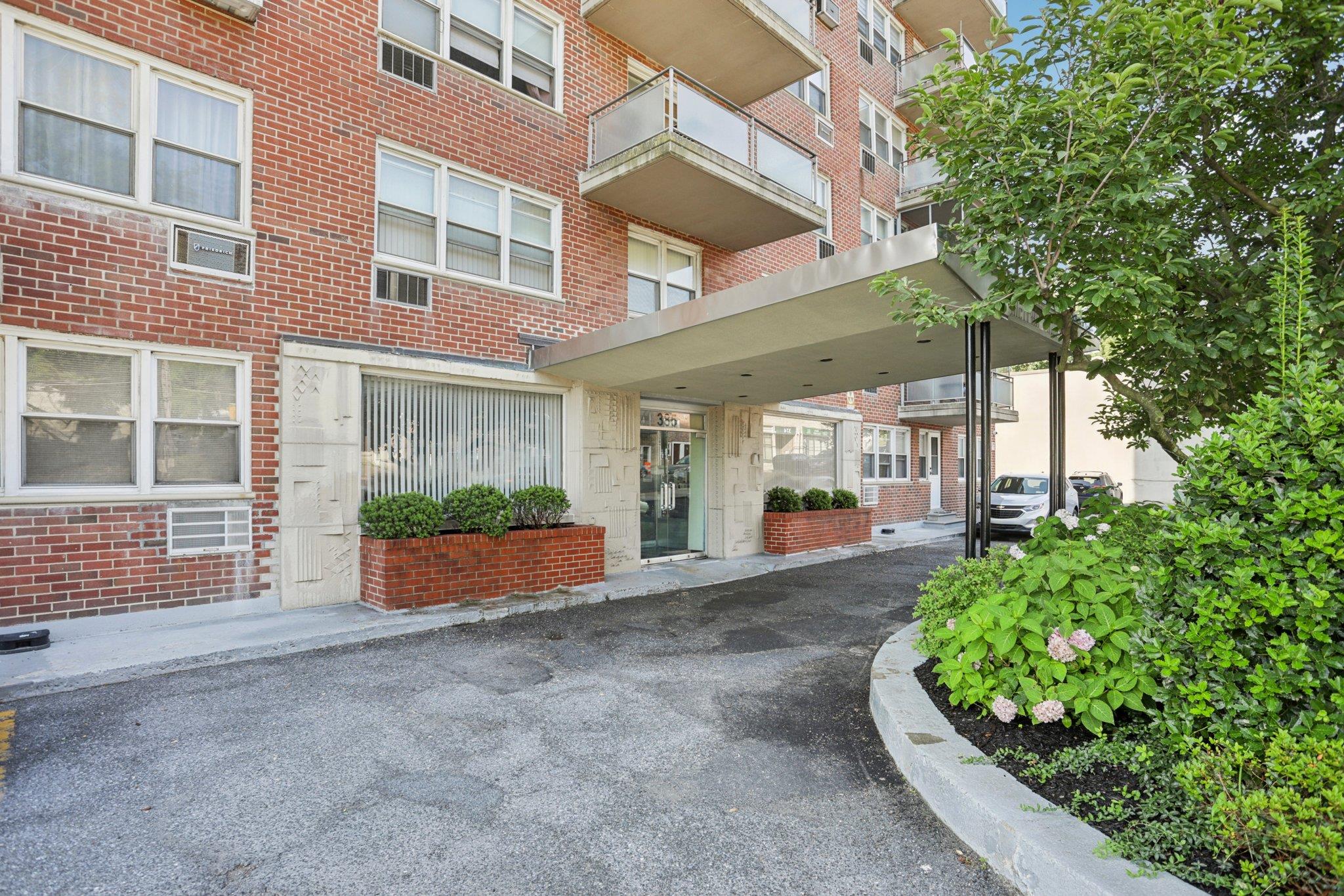 Welcome home to this spacious and open apartment featuring ample in-un...