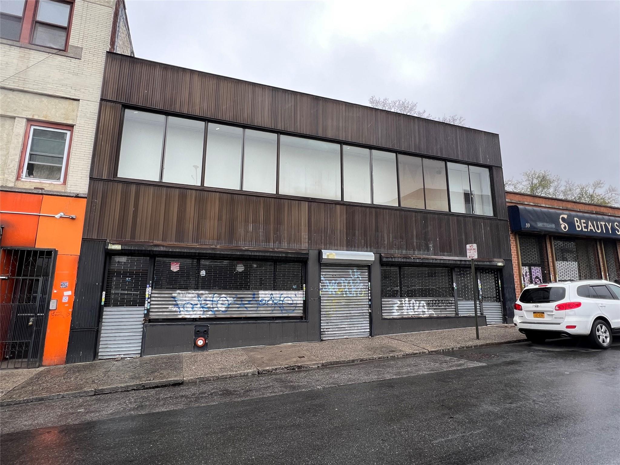 We are pleased to present the opportunity at 29-31 Palisade Ave in Yon...