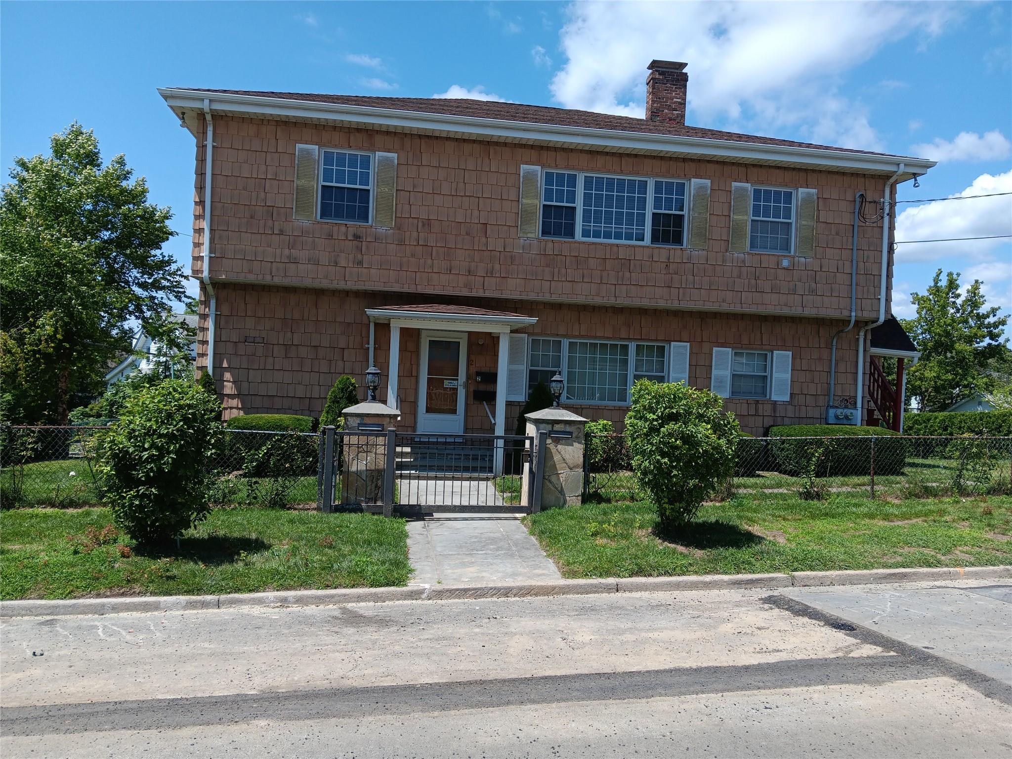 Spacious 2-bedroom apartment in sought-after Rye Brook.  Close to ever...
