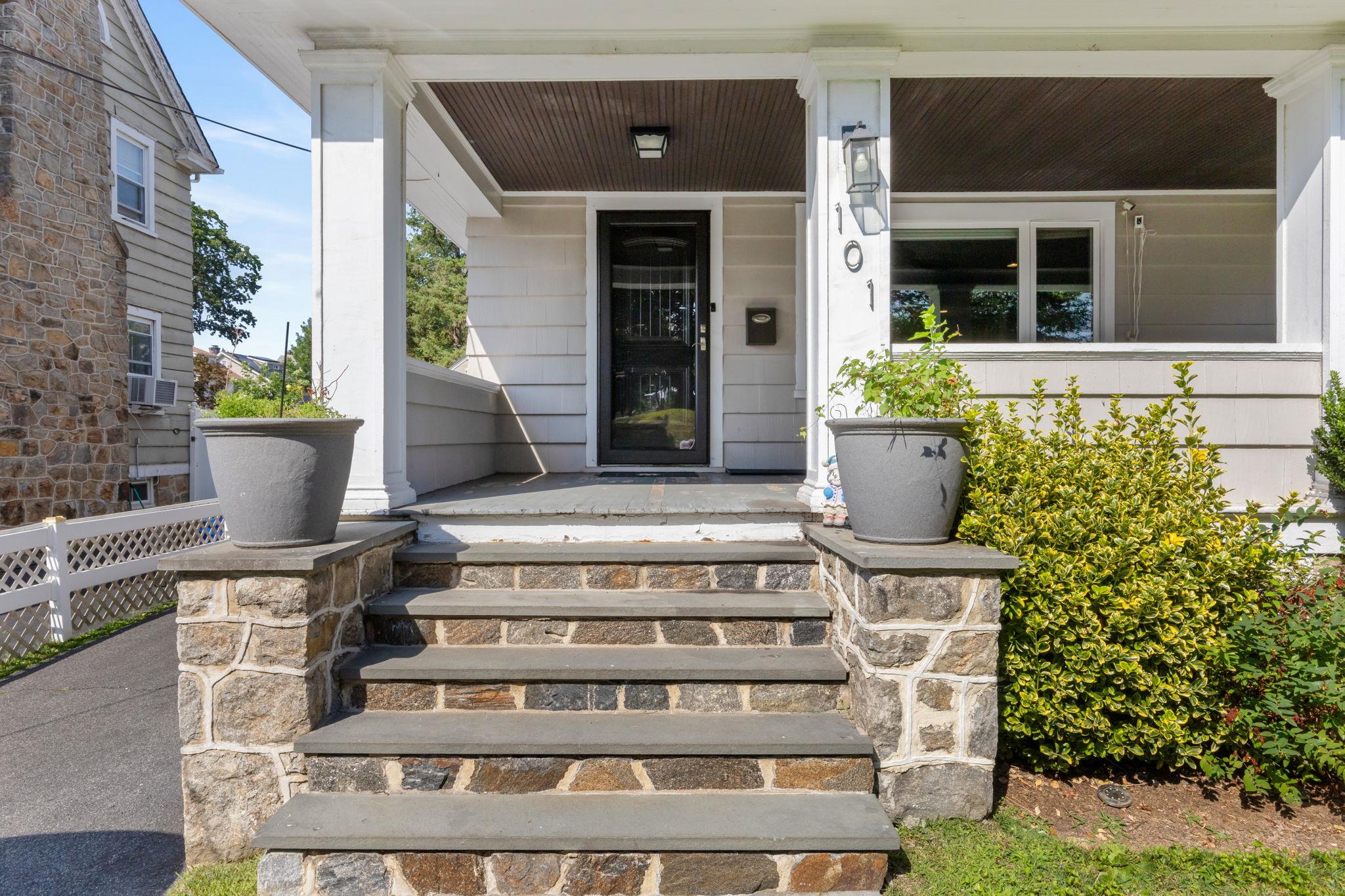 101 Lispenard Avenue – Renovated Gem Between Larchmont & New Rochelle...