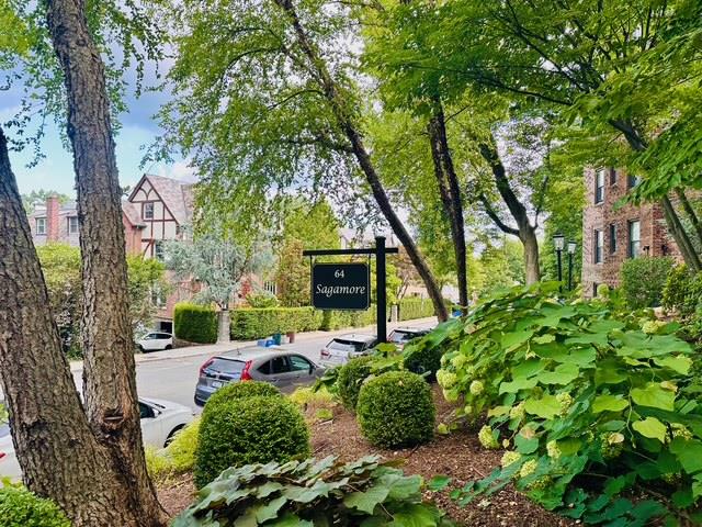 Discover comfort and convenience in this beautifully maintained one-be...