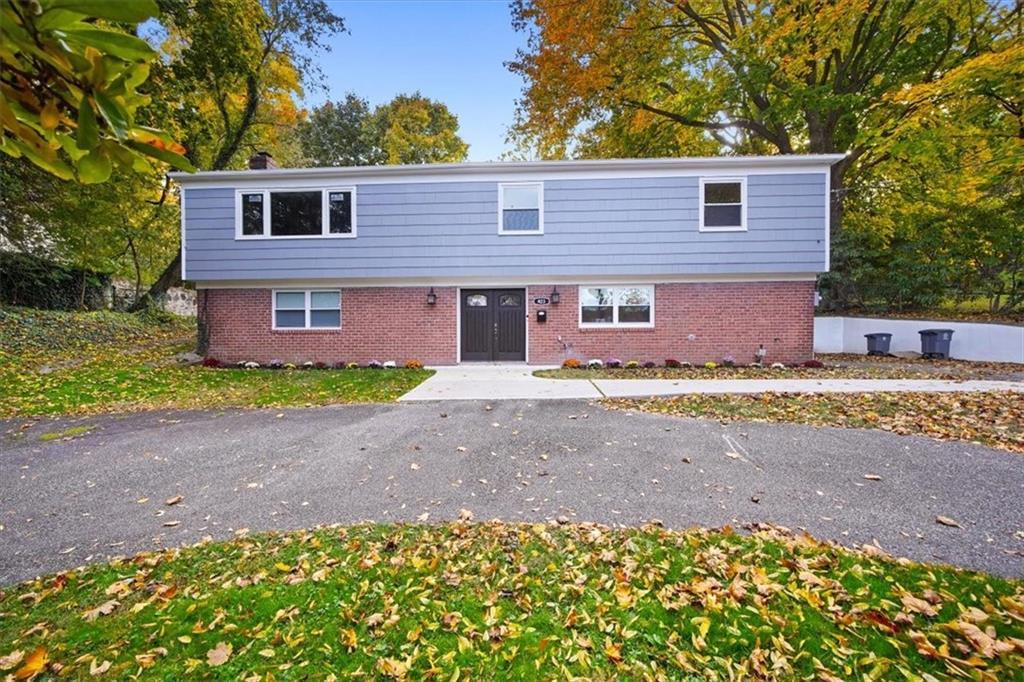 Welcome to 423 Westchester Ave, White Plains, NY! 

Step into this ful...