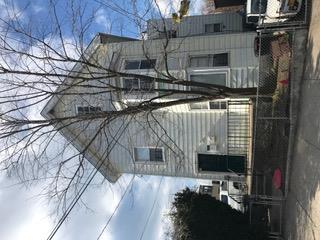 Great 2 bedroom unit in private house. New windows, Eat in Kitchen, ne...