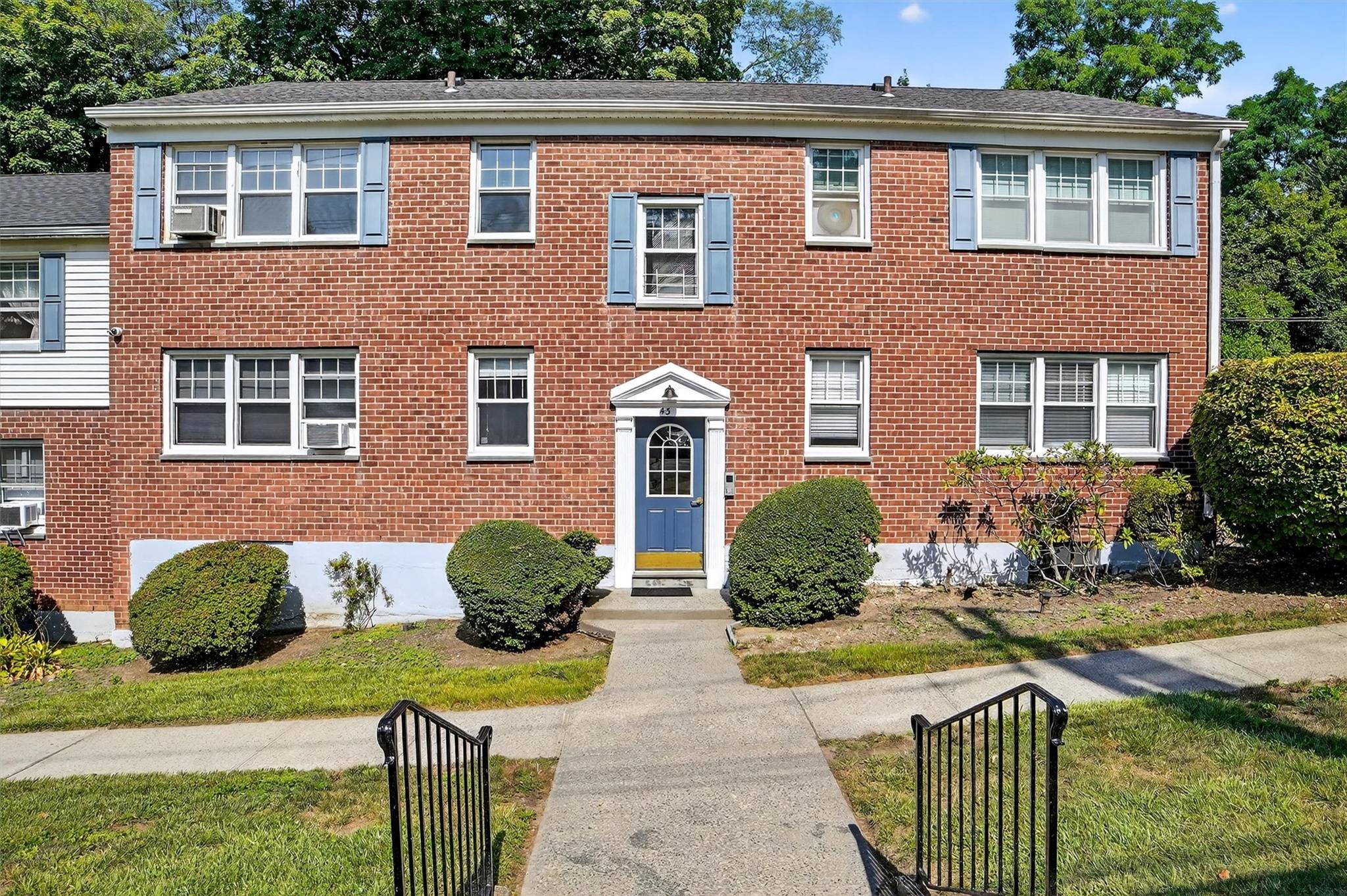 Welcome to Park Knoll, a wonderful complex nestled in West Harrison—of...