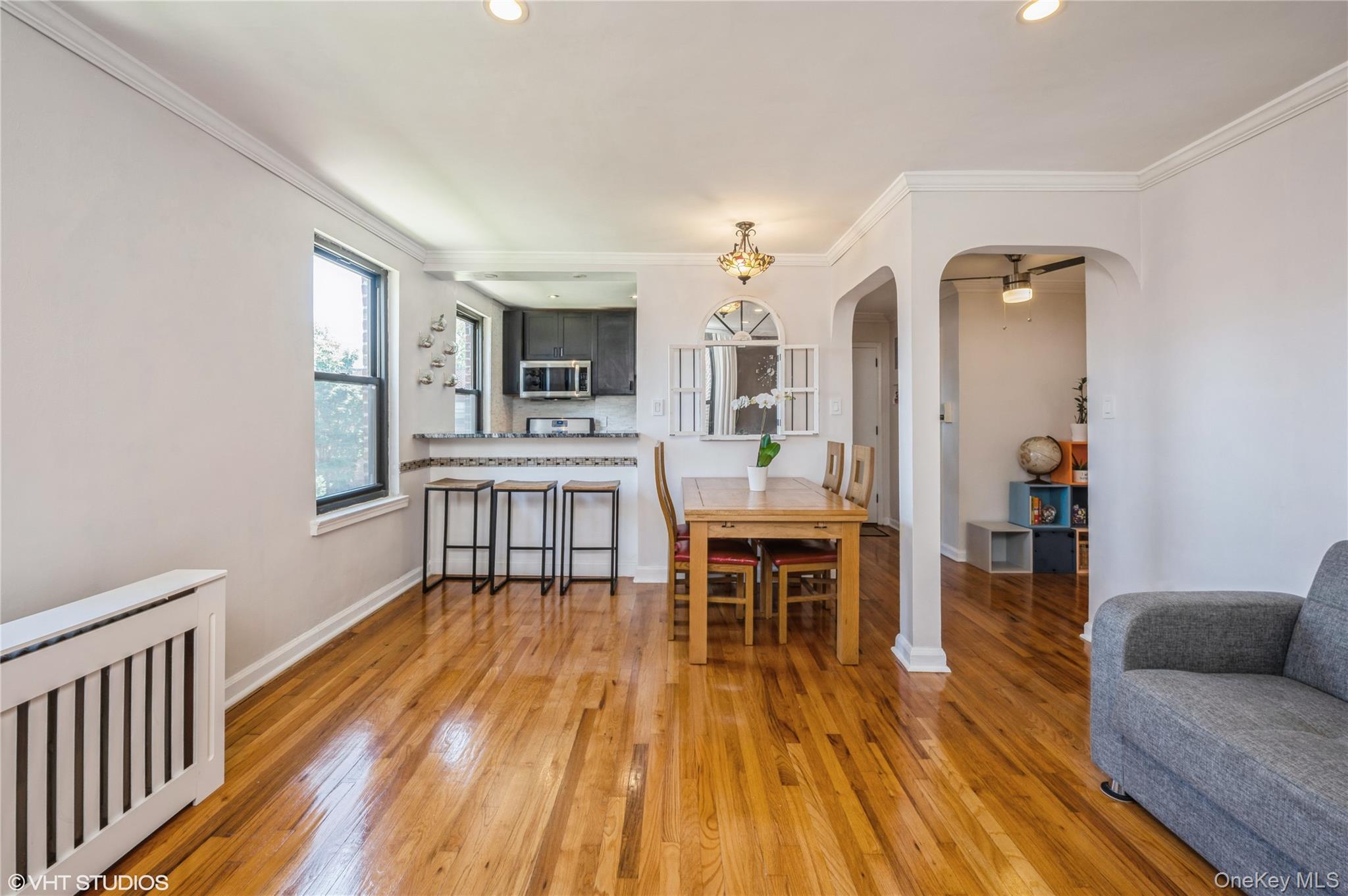 Welcome home to this top level bright and spacious two-bedroom end uni...