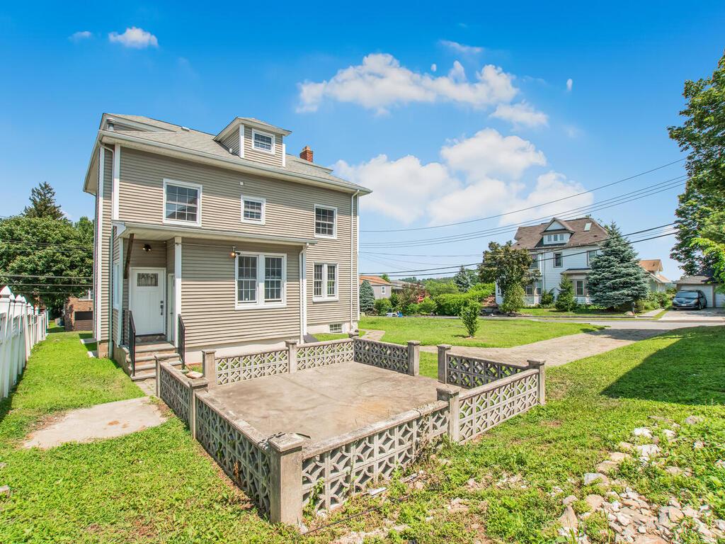 WELCOME TO NEPPERHAN HEIGHTS. Centrally  located on a tree lined stree...