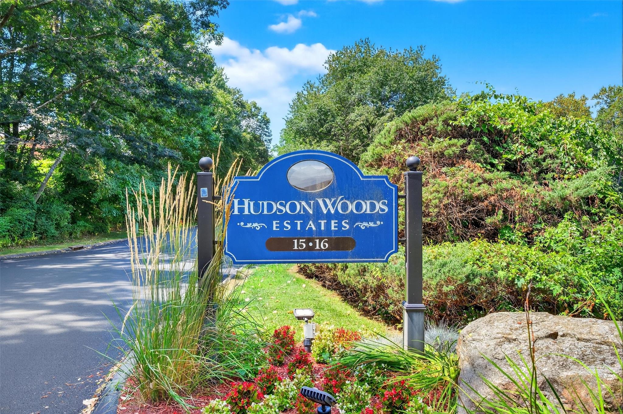 Bright & Beautiful Top-Floor Unit in Croton-on-Hudson.

This impeccabl...
