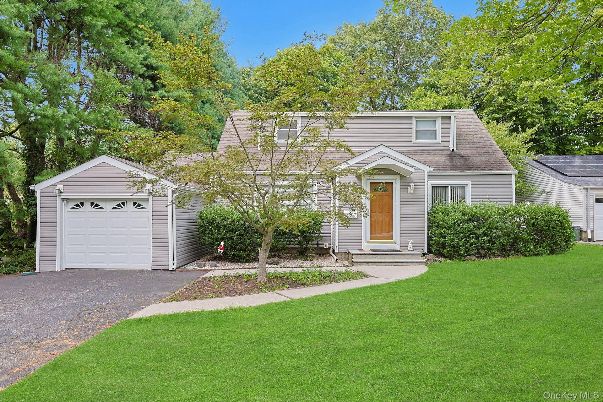 PRICED TO SELL!!! THIS ONE WON'T LAST!!! Welcome to this charming cape...