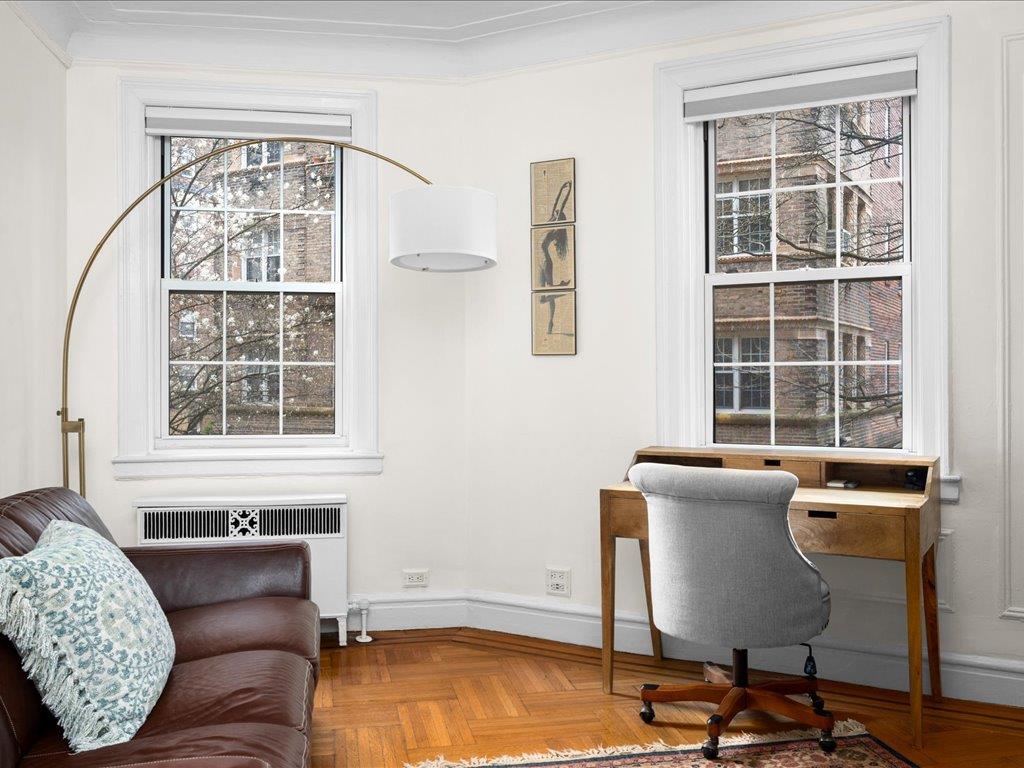 Lovely premier pre-war building in the heart of Larchmont. Beautiful c...