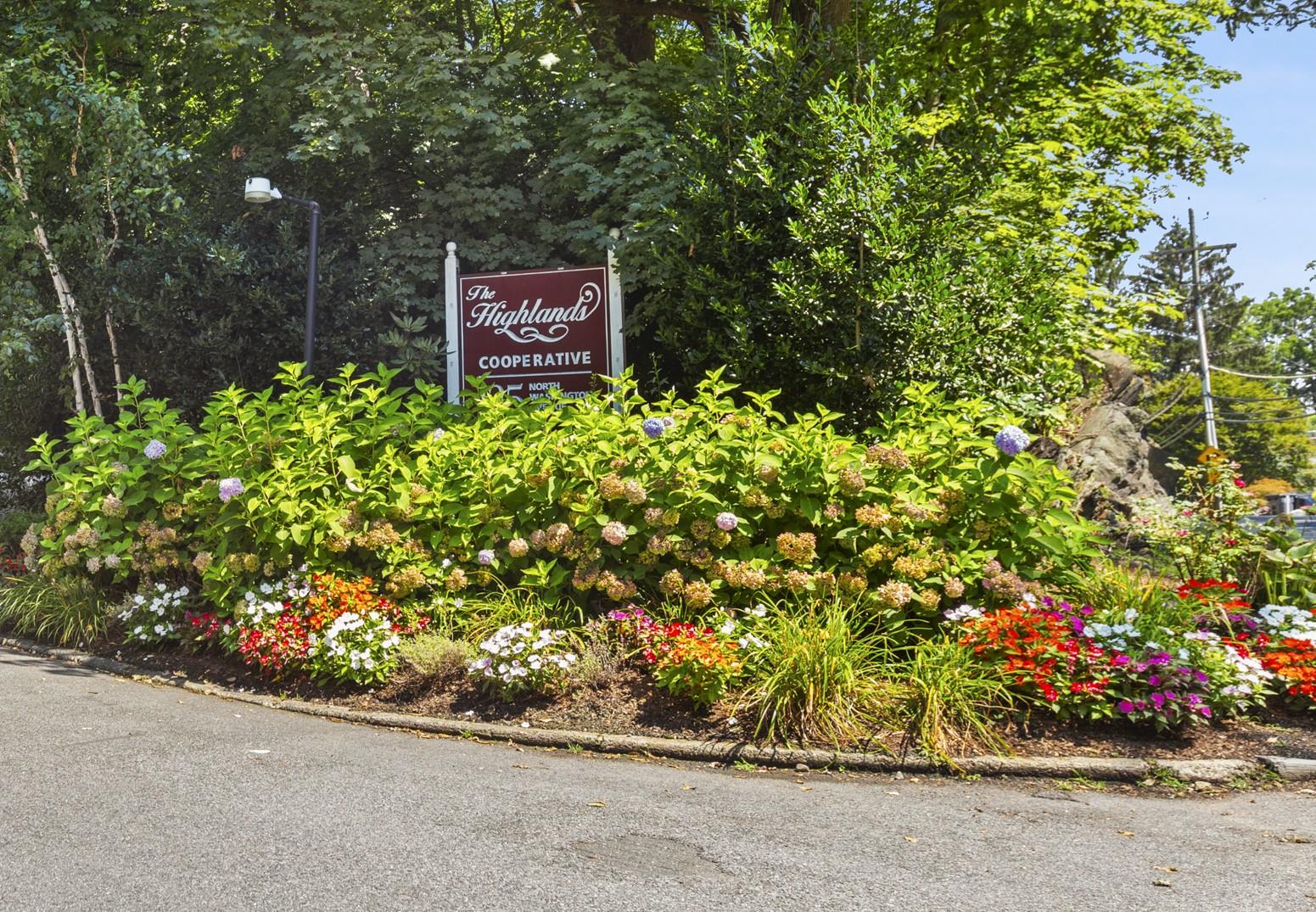 This two-bedroom, one and a half bathroom co-op unit offers approximat...