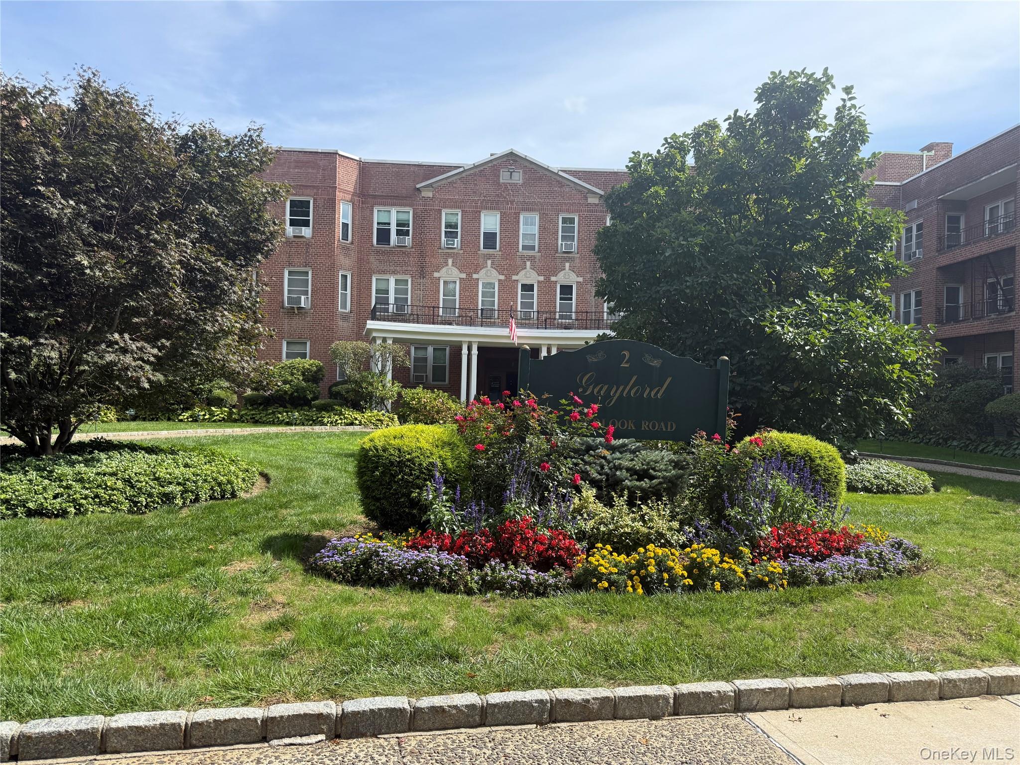 This bright and airy first- floor 1 bedroom offers an open layout with...