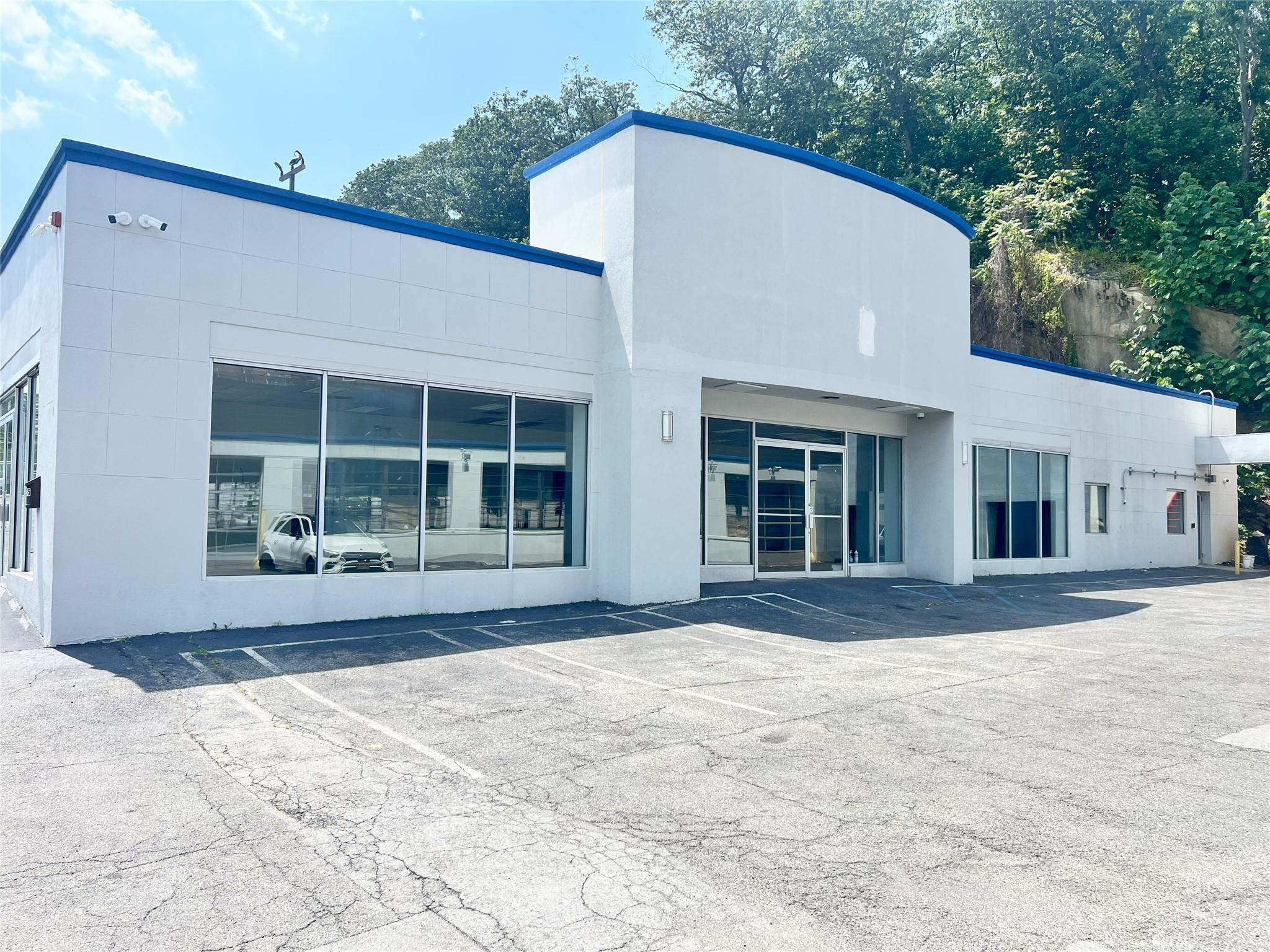 Auto Dealership Property for Lease – Prime Yonkers, New York
Ideal for...
