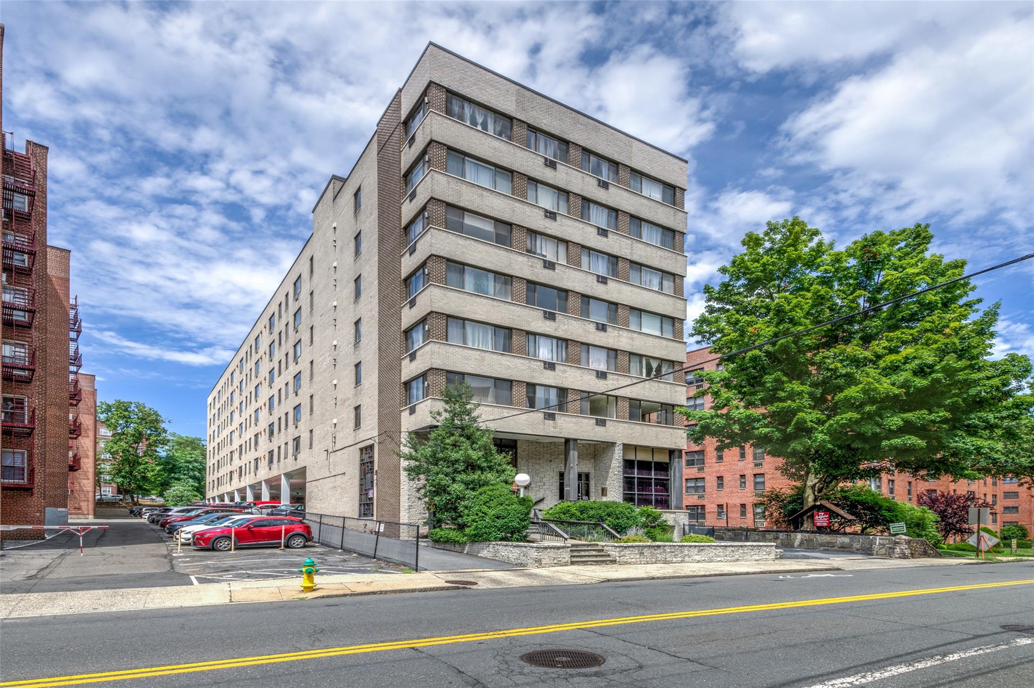 Bright spacious corner unit  in downtown White Plains.  Walk to train....