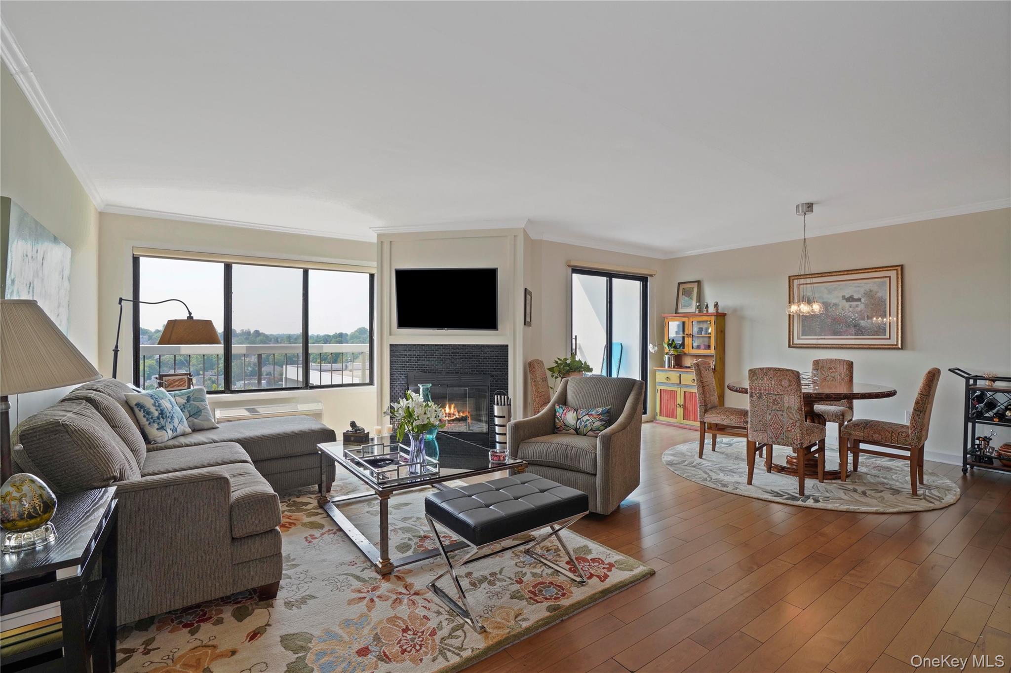 This exquisite penthouse apartment exudes an aura of elegance, opennes...