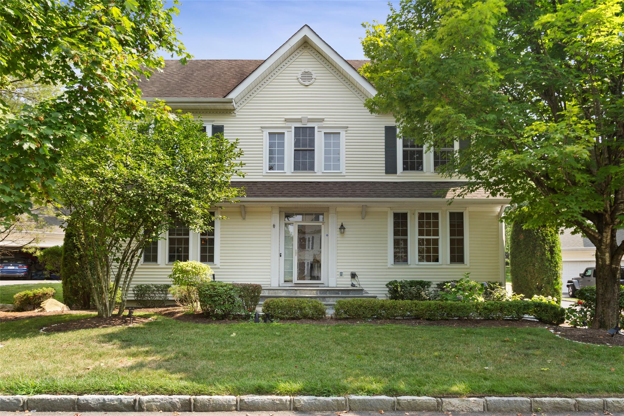 Welcome to the perfect rental home in desirable BelleFair. This 5 bedr...