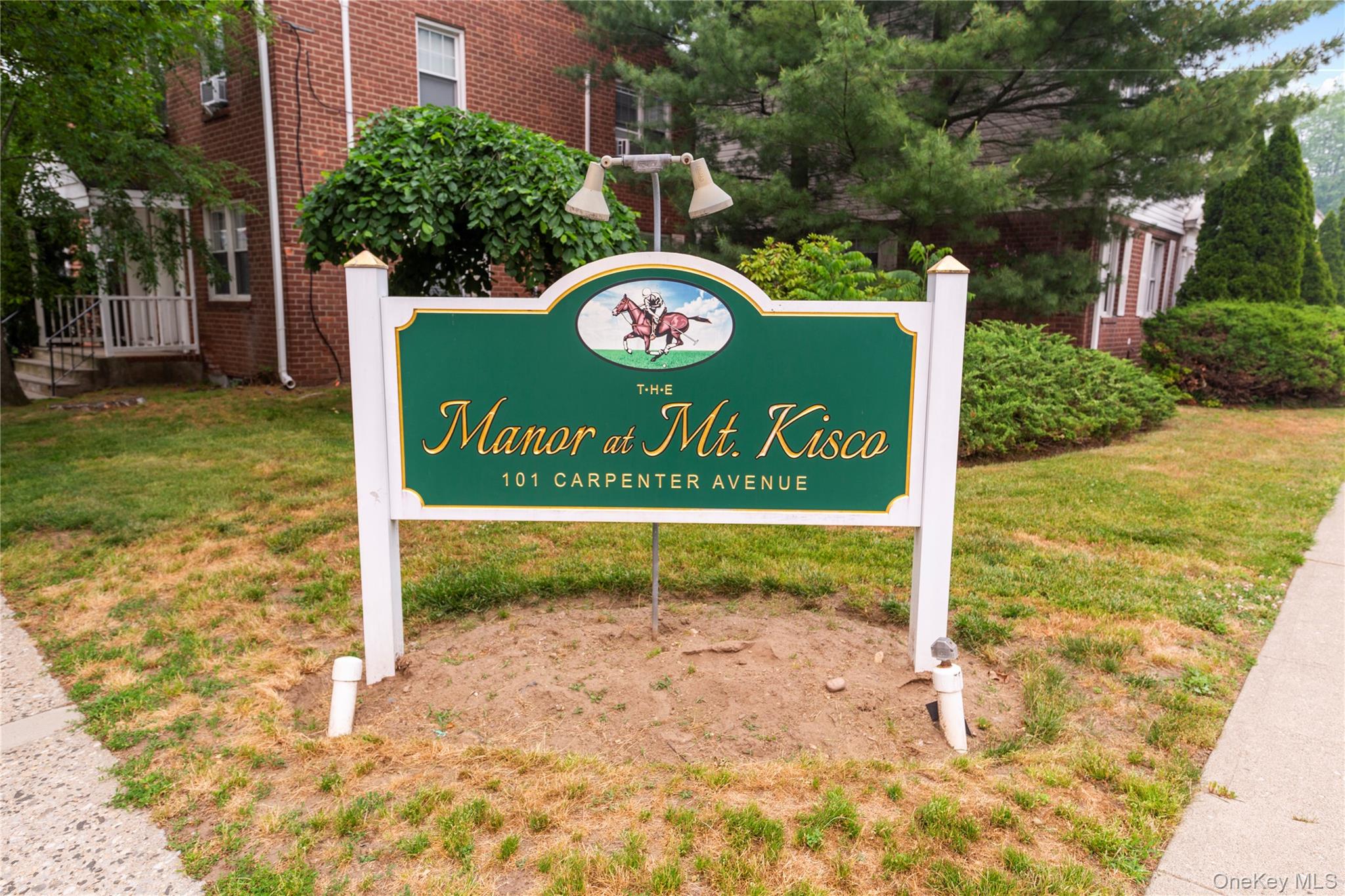 Two bedroom end unit duplex in The Manor Mt. Kisco.  Garage for extra...