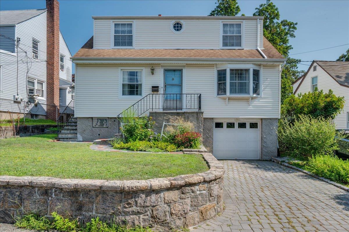 Endless Potential in Yonkers! This spacious 6 bedroom, 2 bathroom home...
