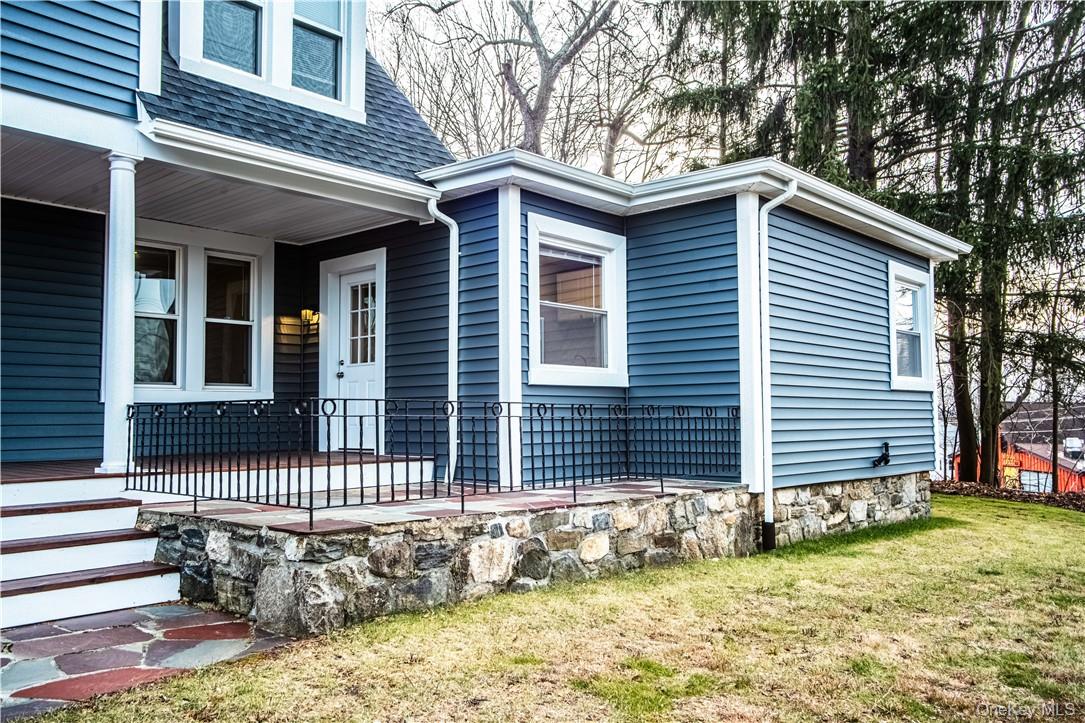 Updated 1-bedroom, 1-bath apartment for rent in the heart of Mohegan L...