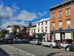 Cozy, Rivertown Apartment right on Tarrytown's Charming, Vibrant Main...
