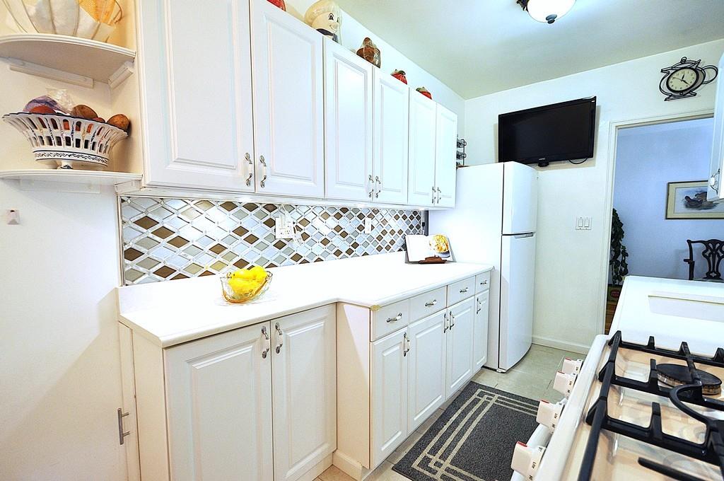 Fully Renovated Two-Bedroom Co-op in Sought-After Valentine Gardens. W...
