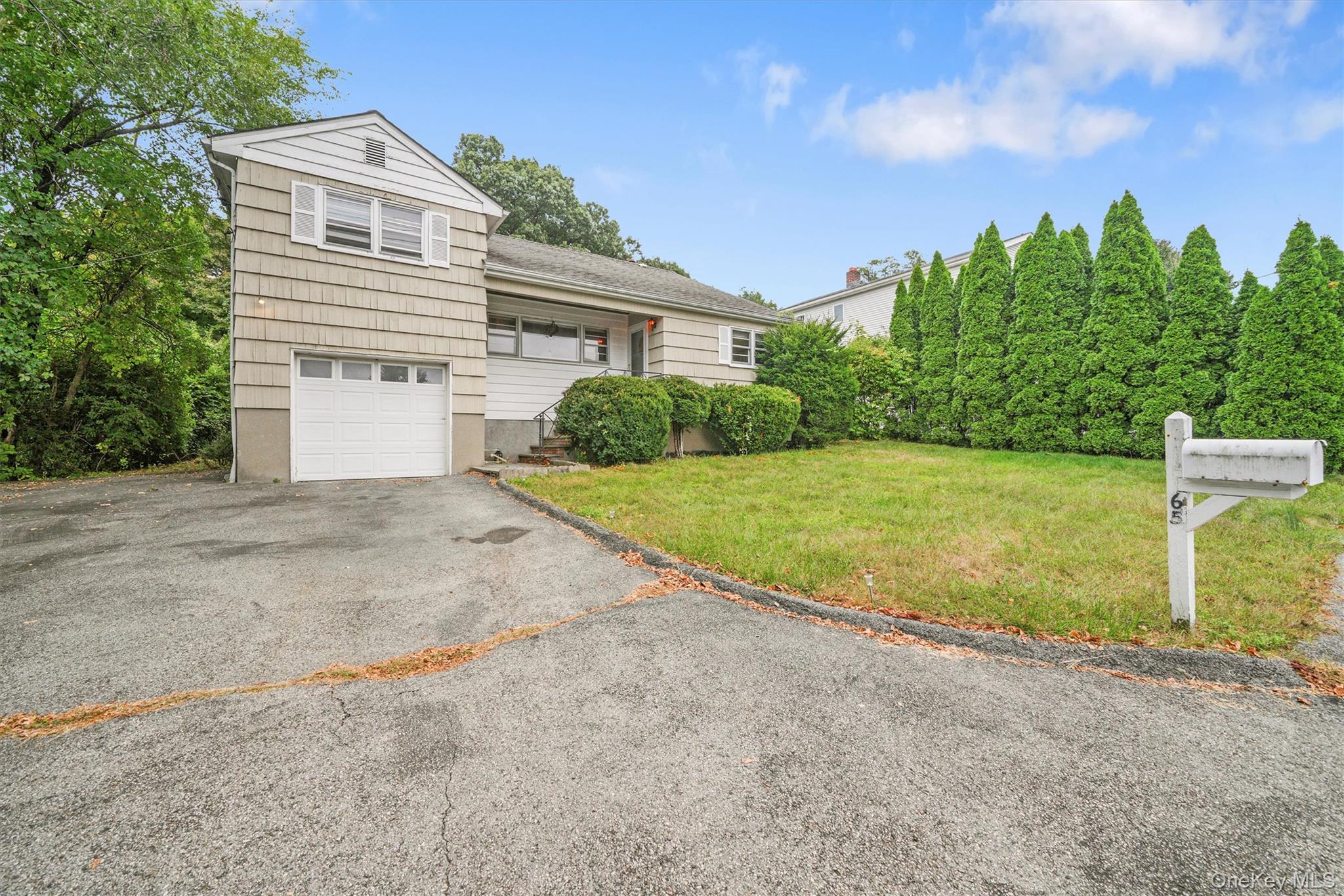 Wonderful split style that shows like a four bedroom. Home features ha...
