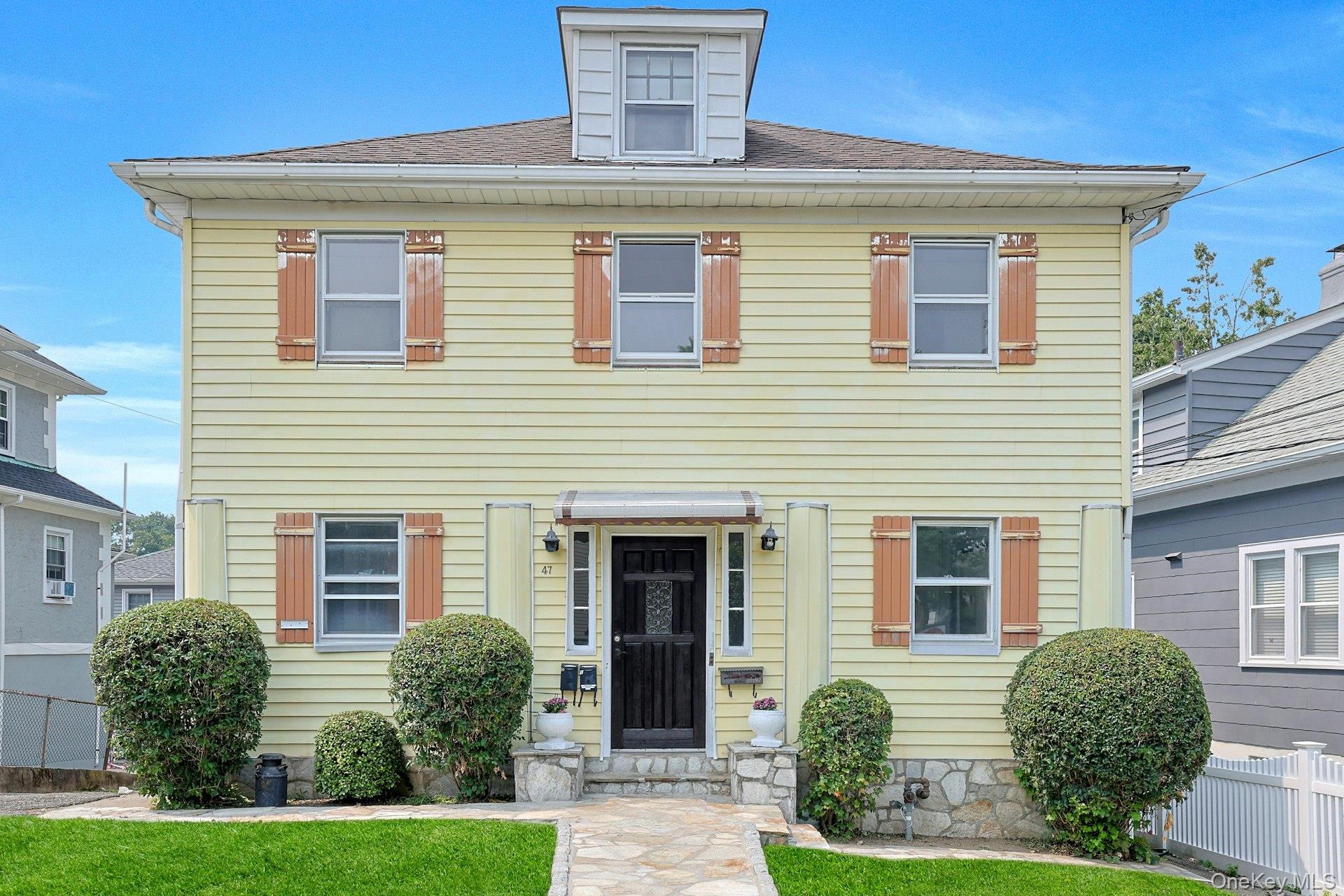 PRICED TO SELL!!! THIS ONE WON'T LAST!!! Welcome to your next dream ho...