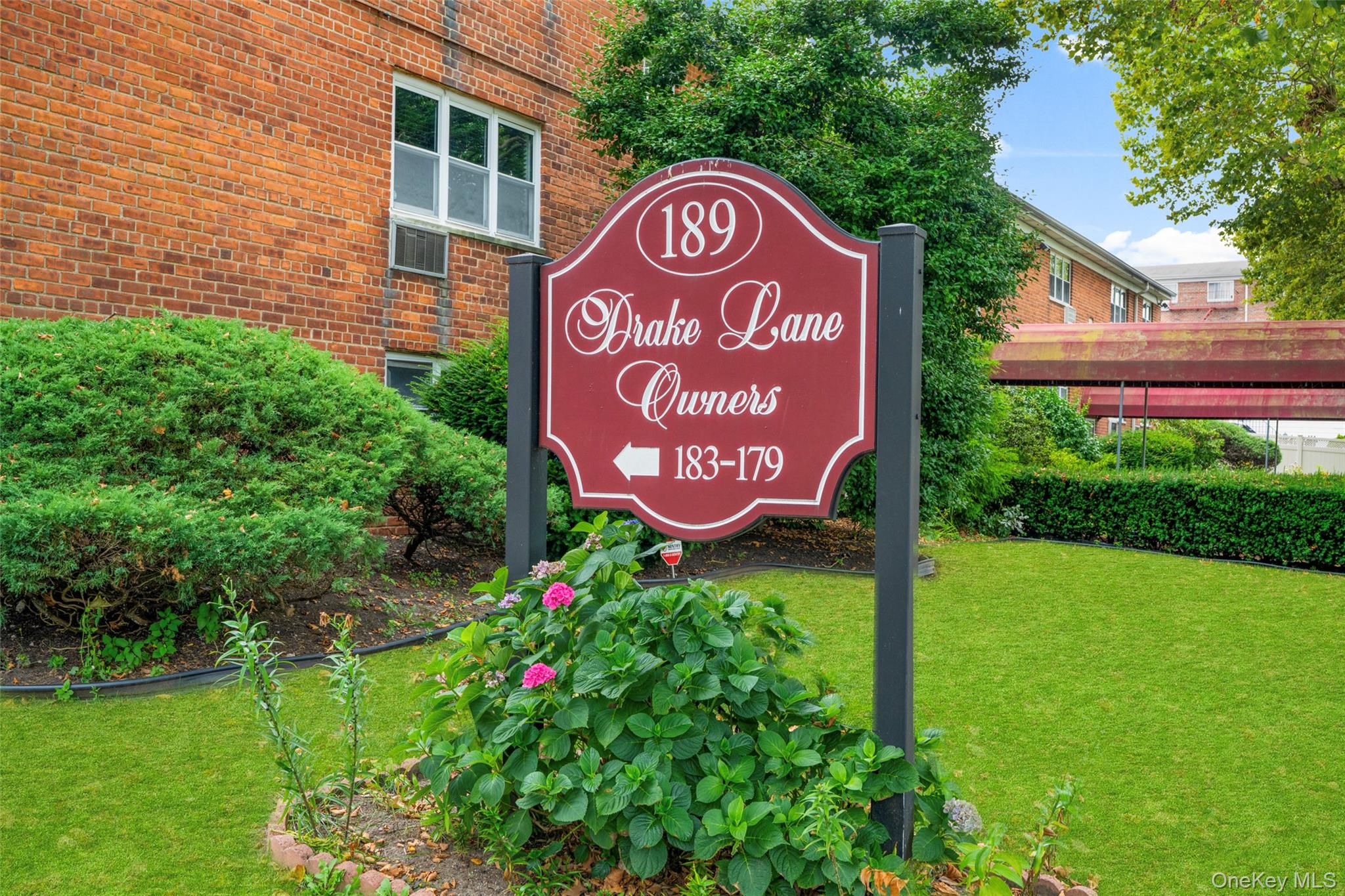 Welcome home to this lovely 1-bedroom, 1-bath co-op at 179 Drake Avenu...