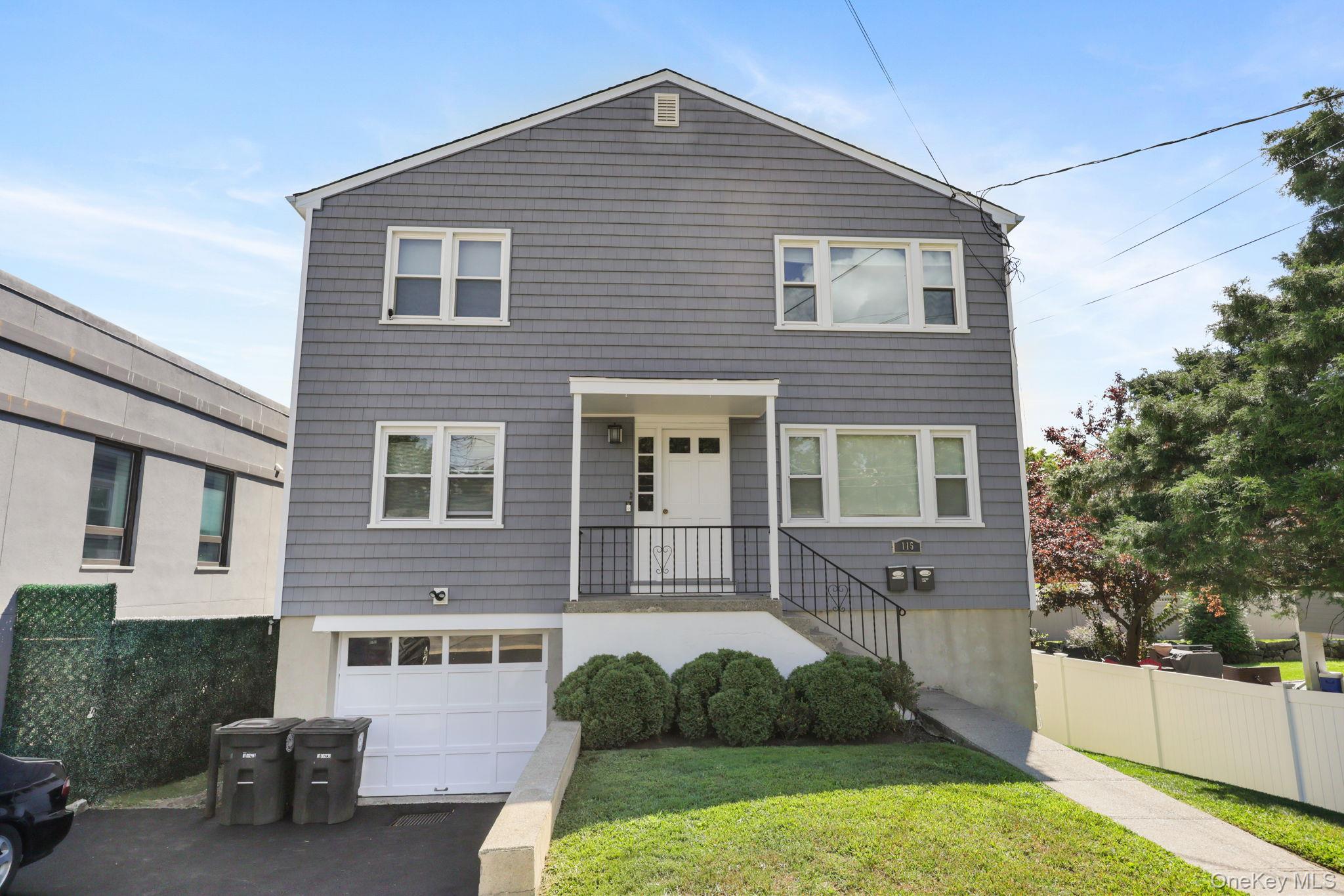 Calling all investors! Don't miss this lucrative multi-family investme...