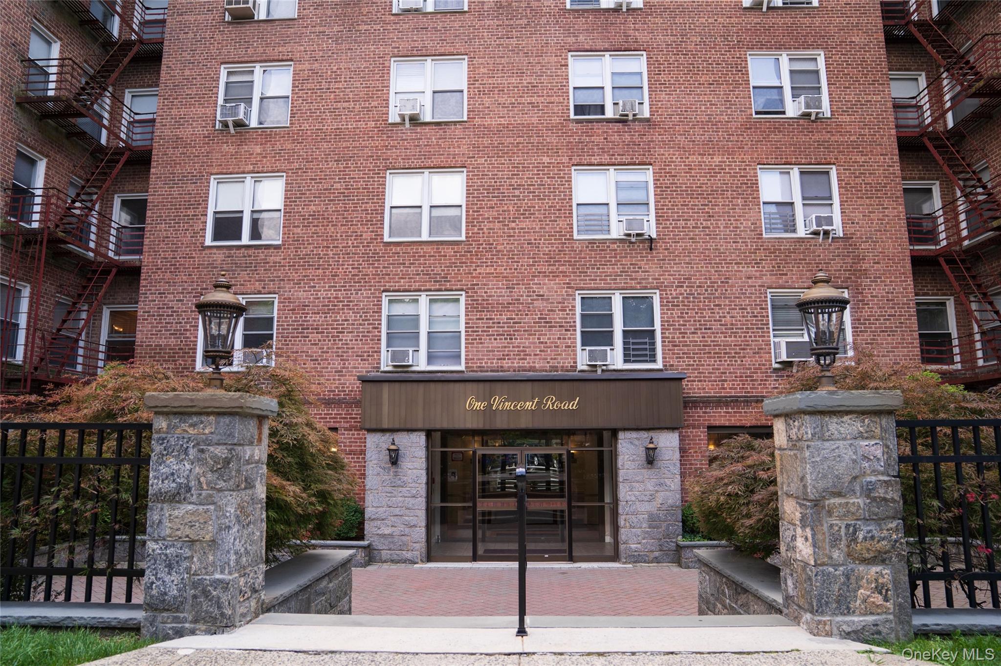 This charming 2-bedroom, 1-bath co-op features gleaming hardwood floor...