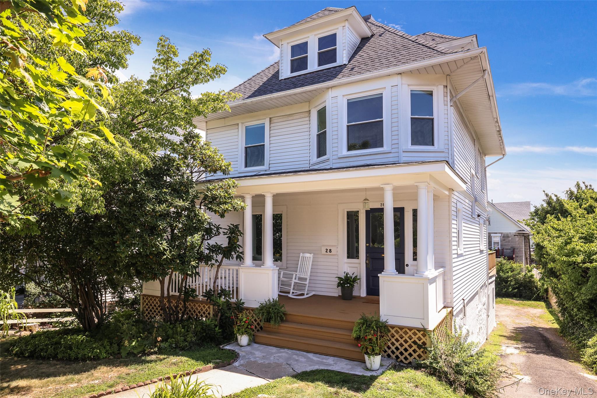 A picture postcard beauty , the house was fully renovated in 2022 from...