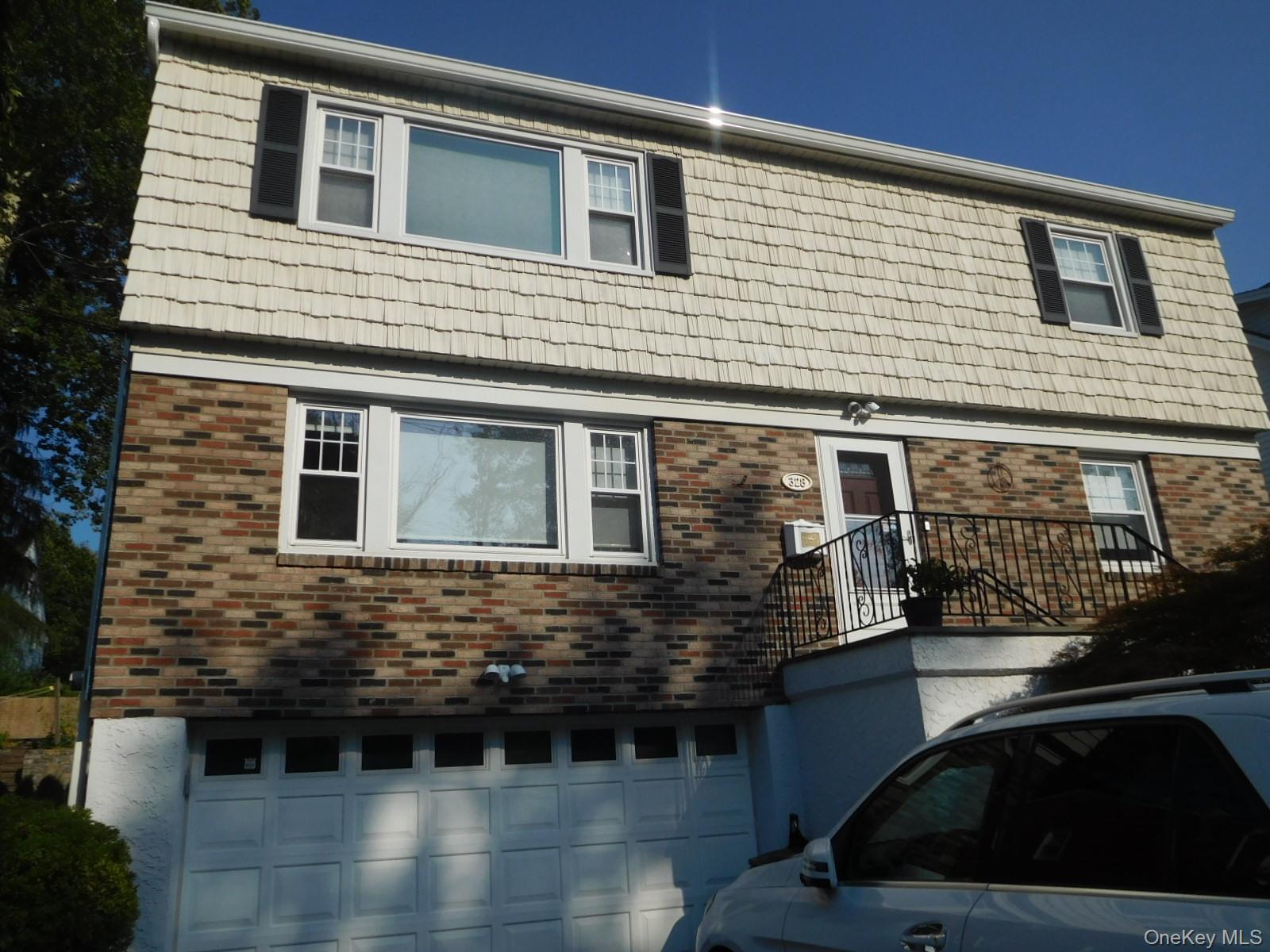Beautiful 2BR/1Bath Rental Unit with huge rooms on Second Floor of Two...