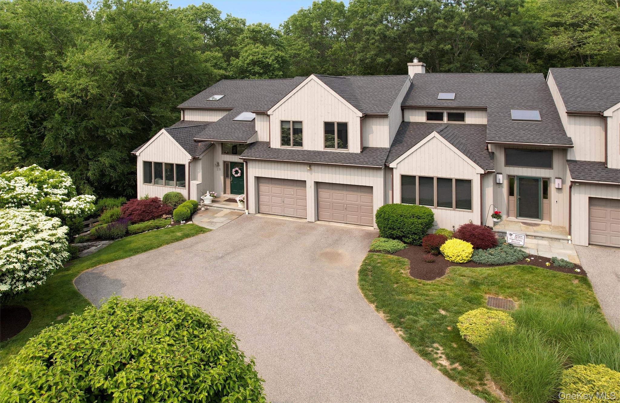 Welcome to Your Forever Home in Greenbriar!!!
This beautifully updated...