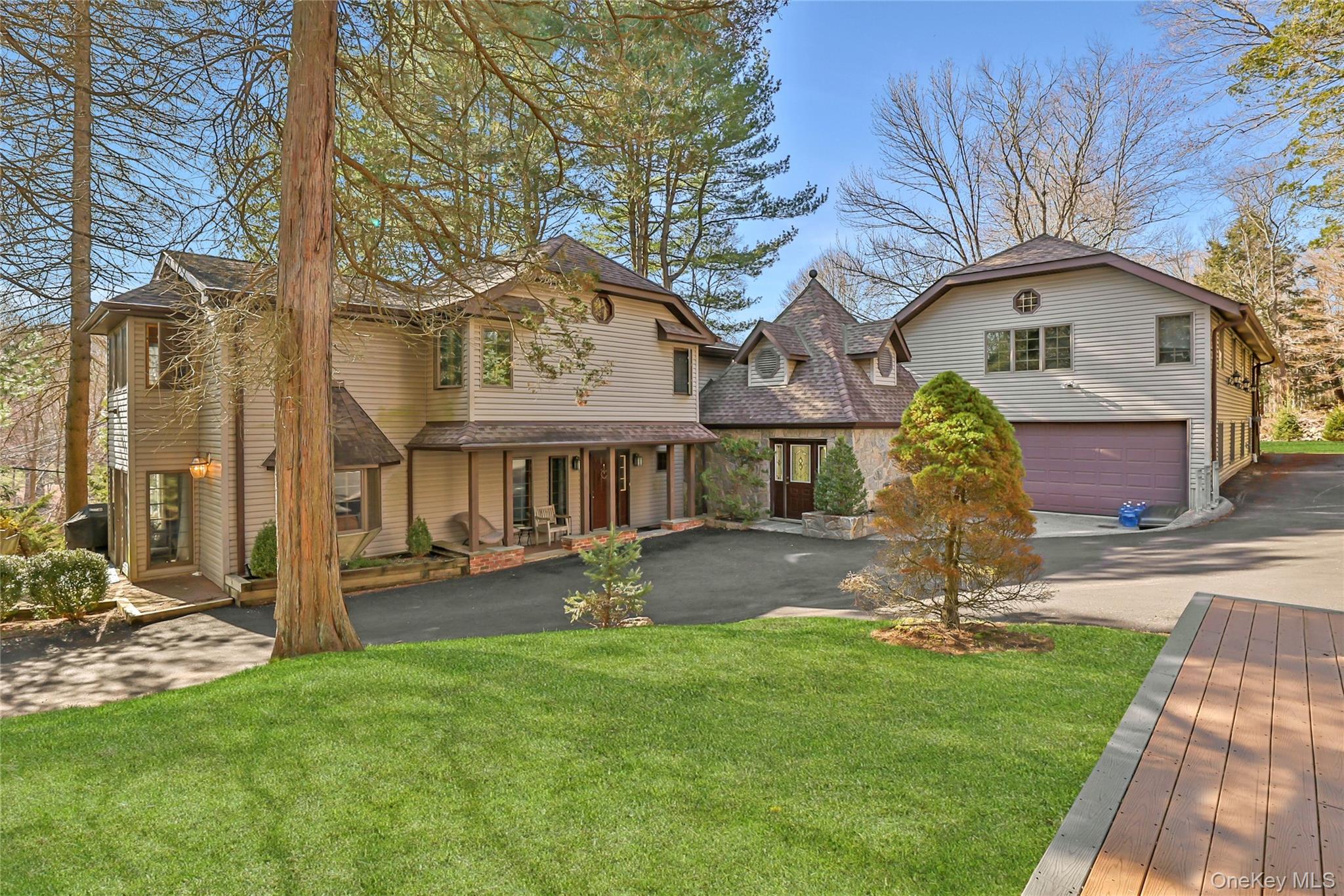 Come to Faraway Road where will you find peace and serenity and opport...