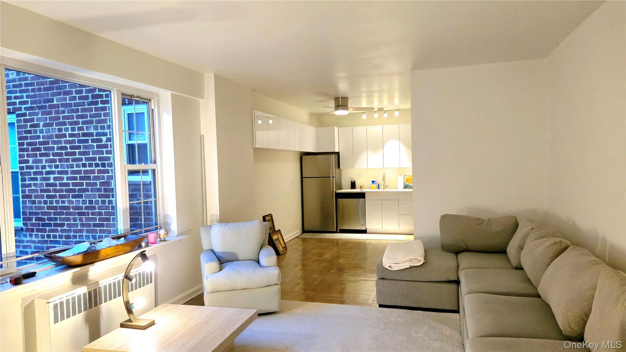 Located near New Rochelle Harbor, The Shoreline is a co-op community o...