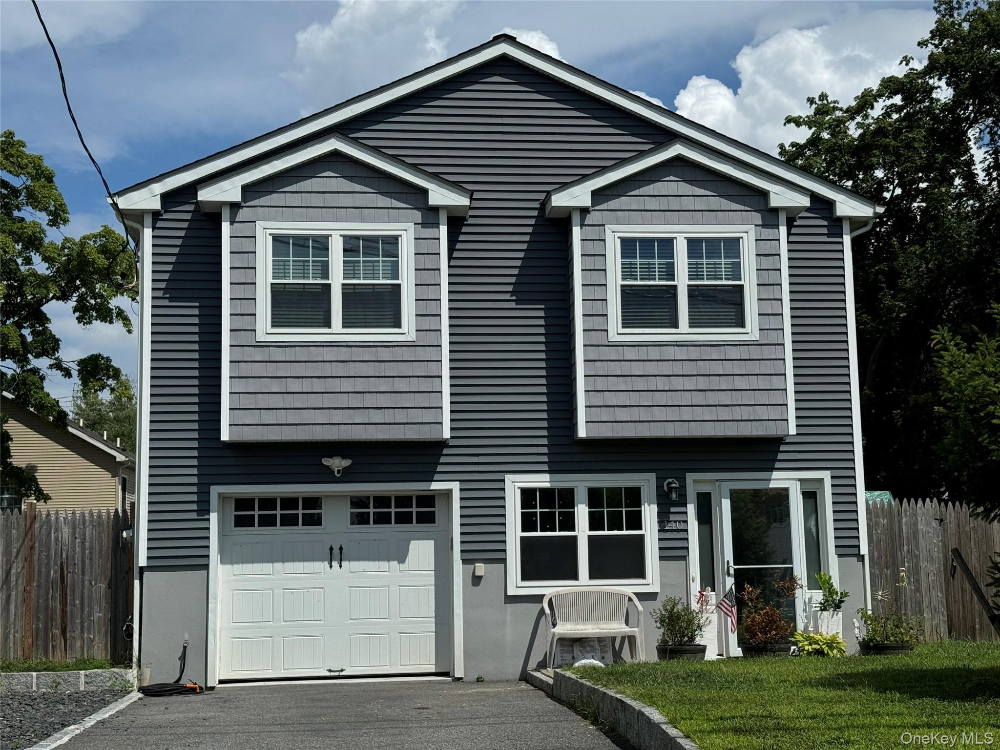 Beautifully Updated 4-Bedroom Home on a Quiet Street in Elmsford

Welc...