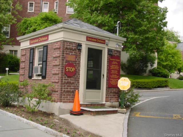 Garden Complex! Enjoy the outdoor grassy area of this beautiful co-op!...