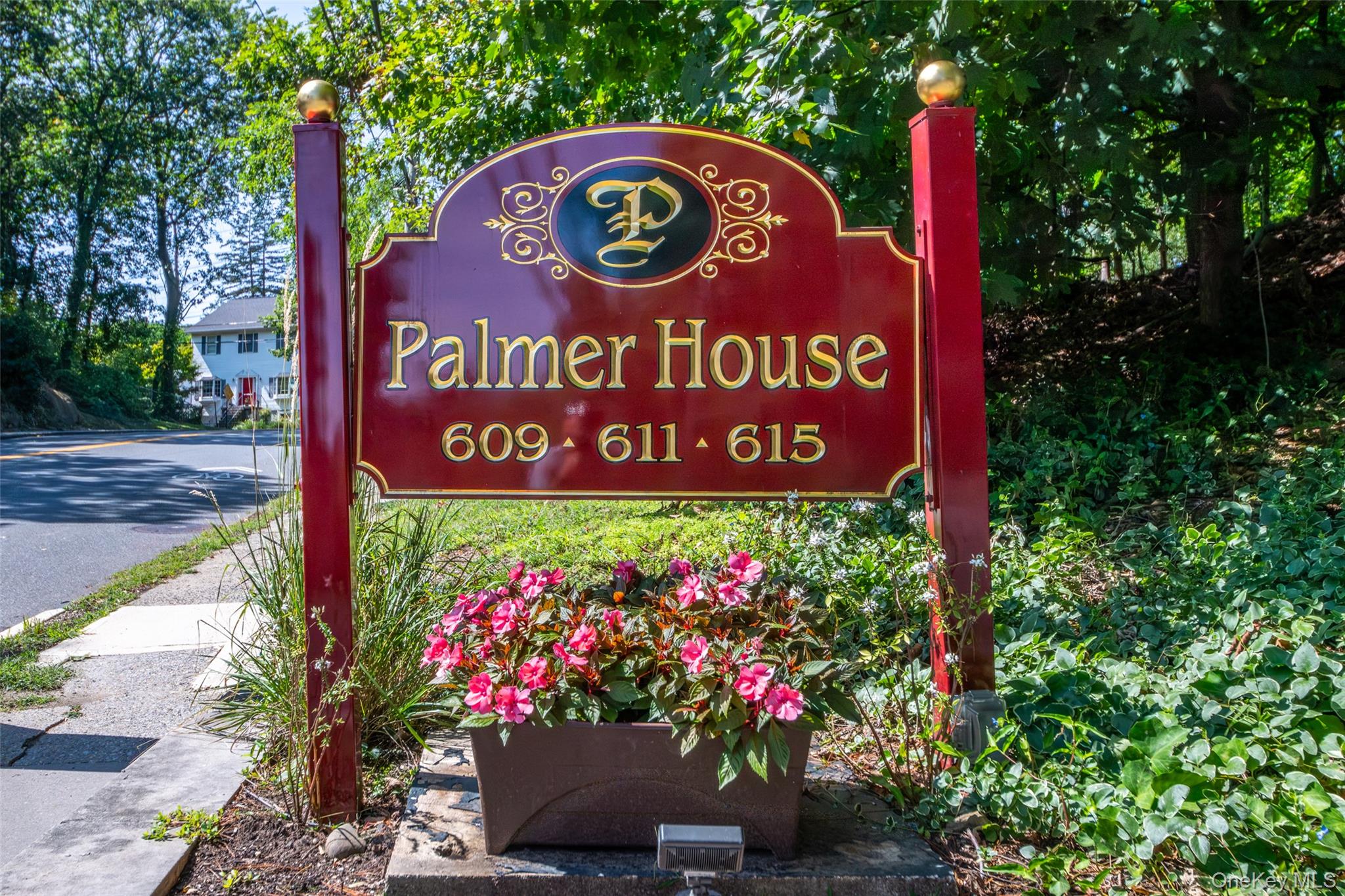 Welcome to easy living in the gated community at the Palmer House in Y...