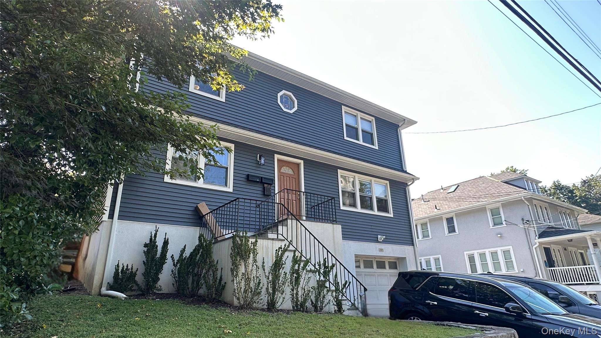 The commuters dream! Welcome to 364 Columbus Ave, Tuckahoe. This unit...