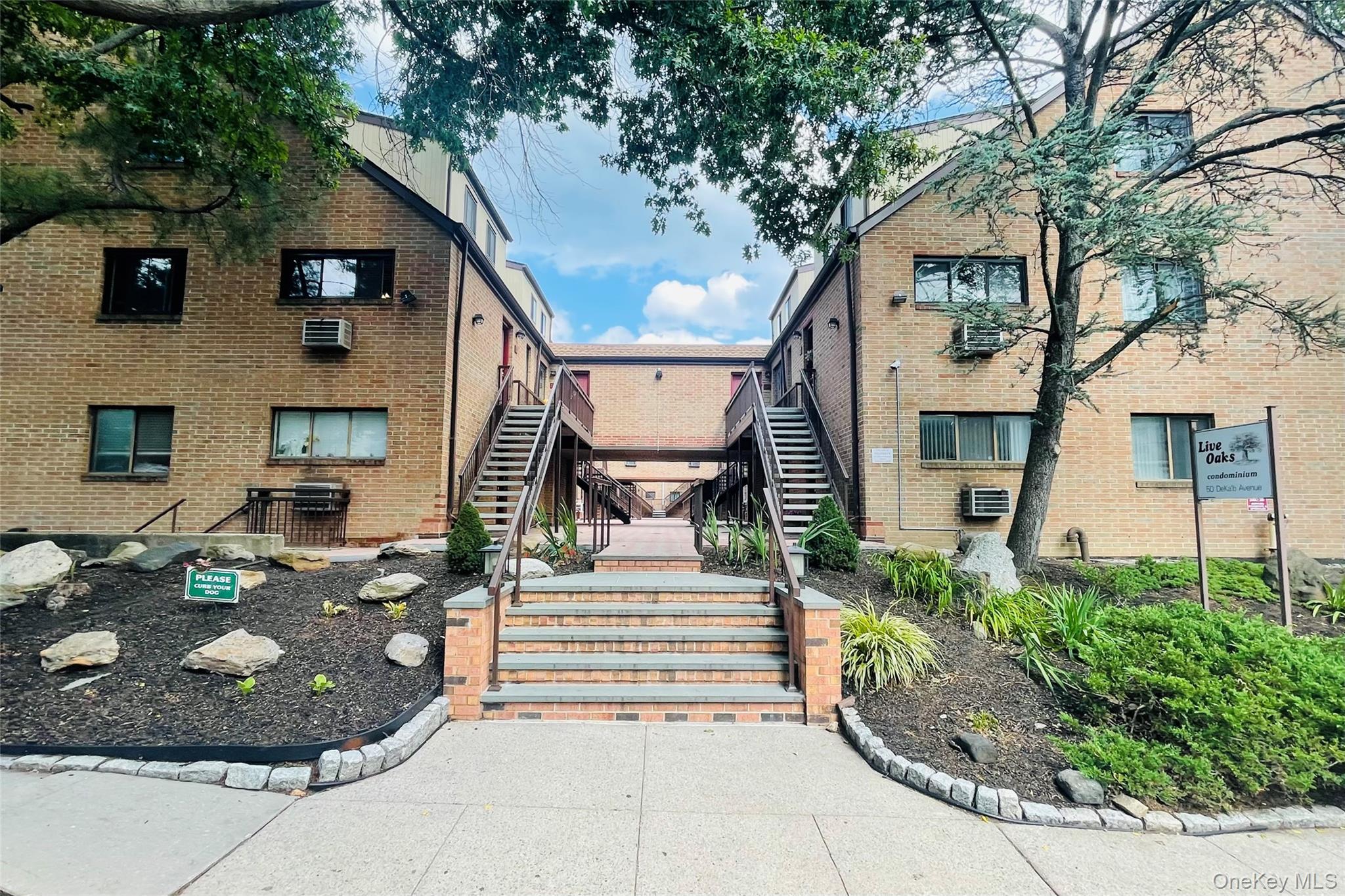 Spacious One-Bedroom Condo in the Heart of Downtown White Plains! Live...
