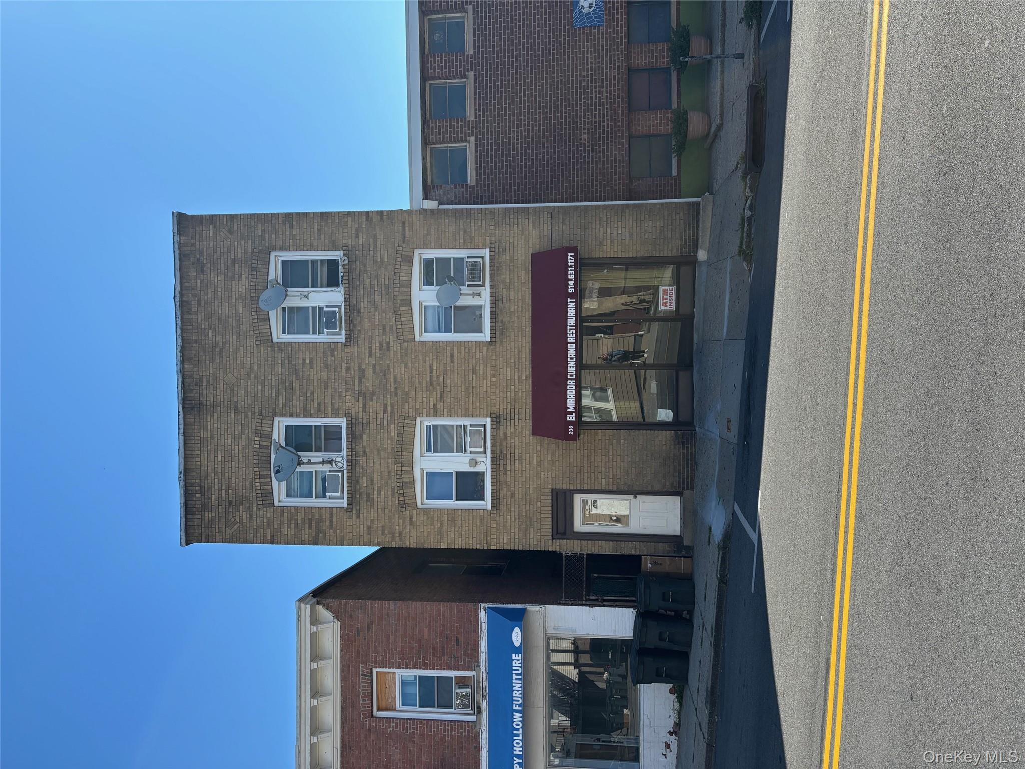 Fantastic Investment Opportunity in the Heart of Sleepy Hollow! Mixed-...