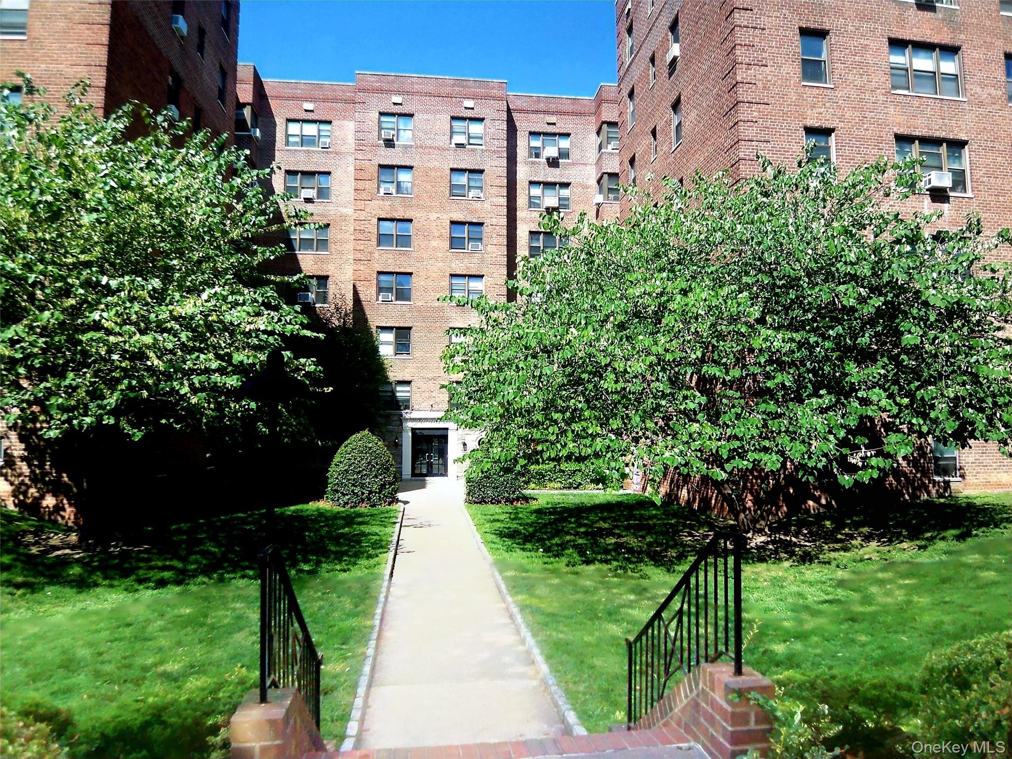 Imagine coming home to a bright and sunny 2-bedroom co-op in the desir...