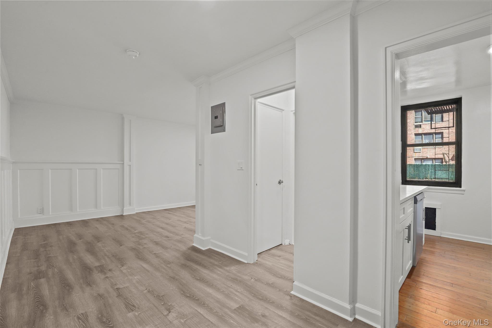 This beautifully renovated first floor studio is looking for its next...